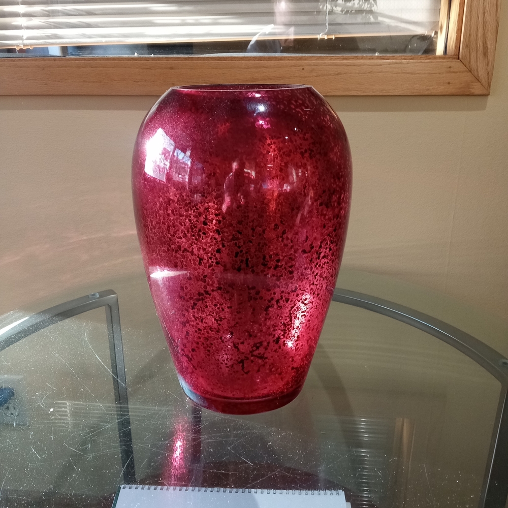 Elegant Red Crackle Glass Vase
